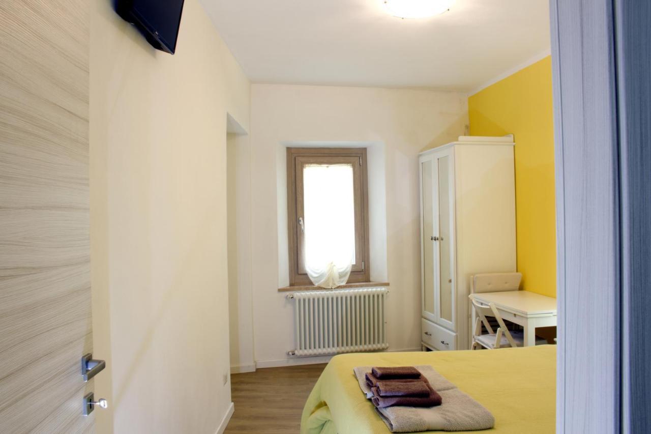 La Magnolia Guests House Bed & Breakfast Dervio Exterior photo